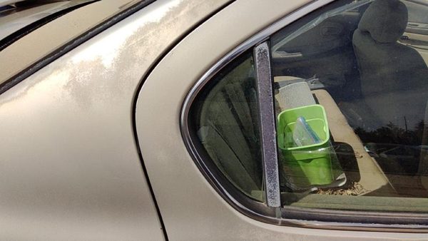00-03 Maxima Passenger Right Rear Vent Window Back Door Glass With Frame Oem — photo 2