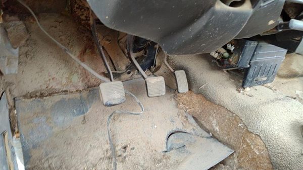 77-82 Ford Courier Complete Clutch And Brake Pedal Assembly Oem — photo 2
