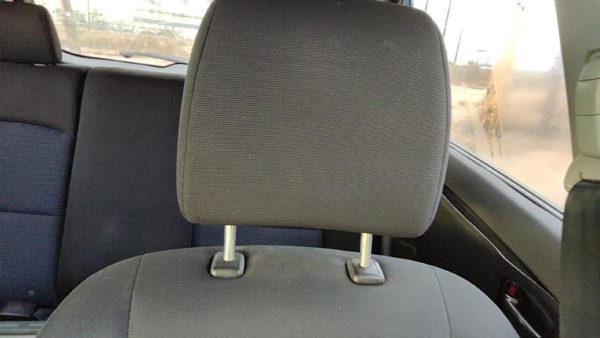 2004-2009 Mazda 3 Pair Of Front Headrests Oem Left Right Set Seat — photo 2