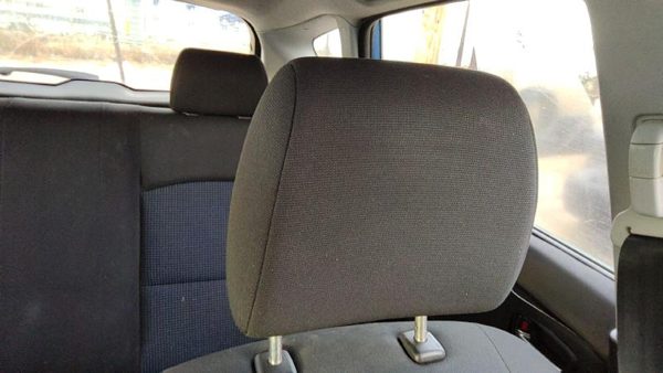 2004-2009 Mazda 3 Pair Of Front Headrests Oem Left Right Set Seat — photo 3