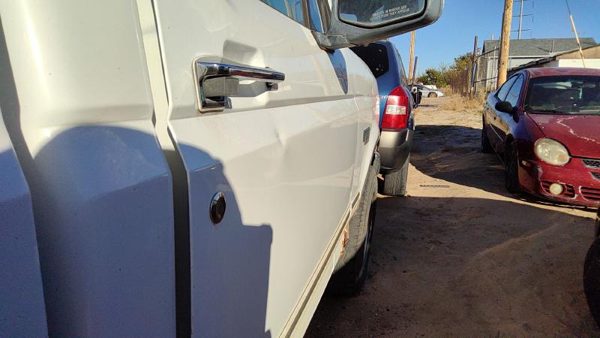 1995 Ford F150 Front Door RH White — photo 4