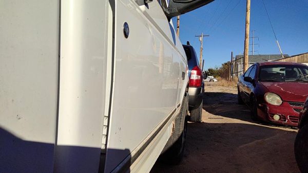 1995 Ford F150 Front Door RH White — photo 5