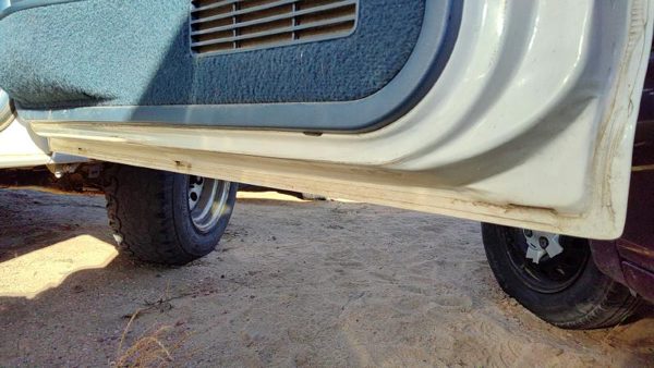 1995 Ford F150 Front Door RH White — photo 8