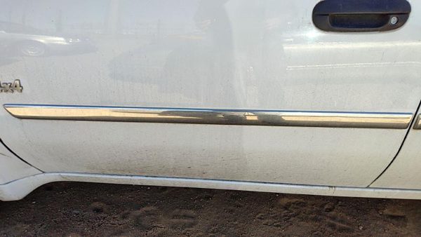 2006-2009 Gmc Envoy Driver Left Front Moulding From Door Oem Trim Strip 10362707 — photo 1