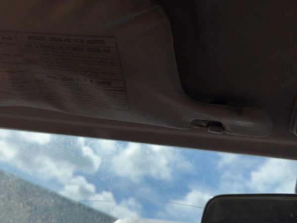 1988-1995 Isuzu Pup Driver Left Sun Visor Oem Gray — photo 7