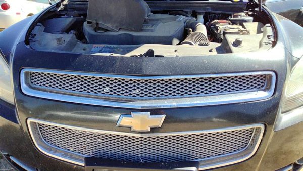 2011 Chevrolet Malibu Grille Chevy 58U Black Granite — photo 1