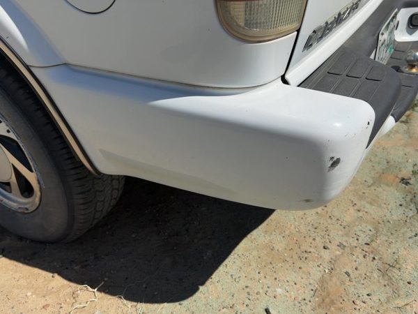1998-2005 Chevy S10 Blazer Driver Left Rear Bumper End Cap OEM 12472163 — photo 3