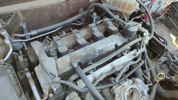 2011 Chevrolet Malibu Valve Cover Chevy 2.4L — photo 2