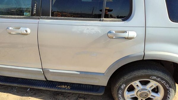 2002 Ford Explorer Rear Door LH Silver Ts — photo 2