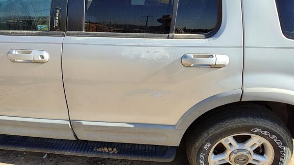 2002 Ford Explorer Rear Door LH Silver Ts — photo 3