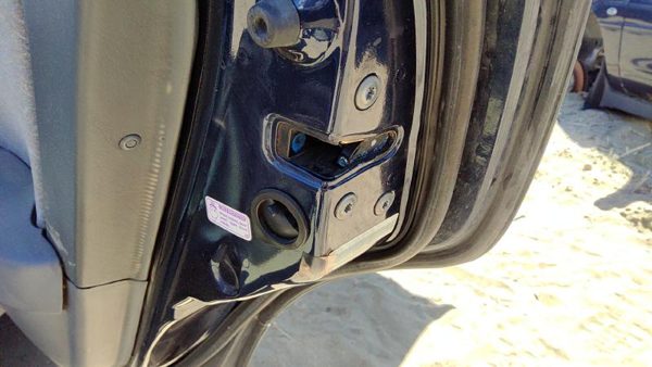1997-2001 Toyota Camry Passenger Right Rear Door Latch With Rods/Cables Oem Back — photo 2