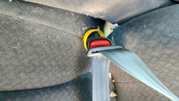 2000-2004 Dodge Intrepid Driver Left Front Seat Belt Buckle Receiver Oem Black — photo 4