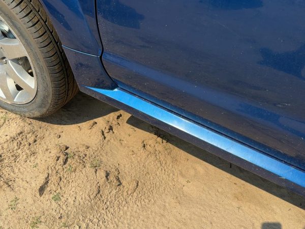 04-06 Vue Redline Driver Left Lower Rocker Moulding Side Skirt Pacific Blue 91U — photo 5
