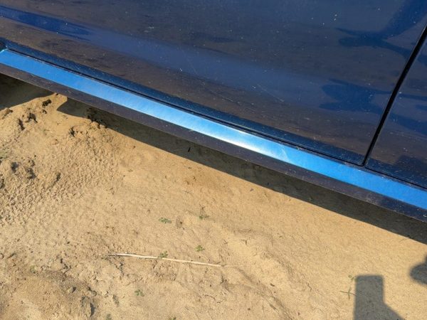 04-06 Vue Redline Driver Left Lower Rocker Moulding Side Skirt Pacific Blue 91U — photo 6