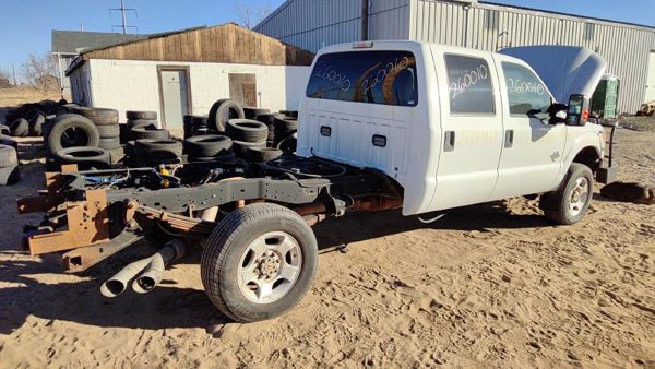 2015 Ford F250 Truck Cab — photo 8