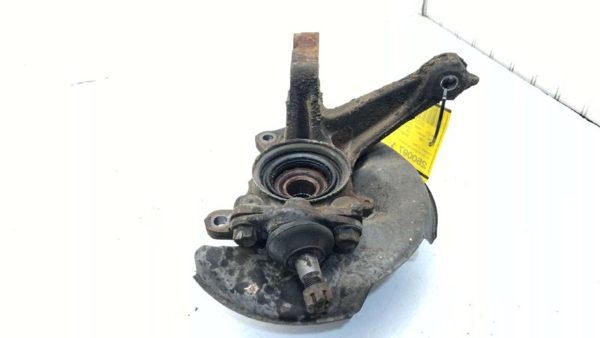 85-86 Toyota Camry Passenger Right Front Spindle Steering Knuckle With Wheel Hub — photo 4