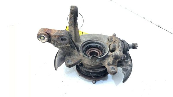 85-86 Toyota Camry Passenger Right Front Spindle Steering Knuckle With Wheel Hub — photo 5