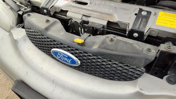 1997 Ford Contour Grille — photo 3