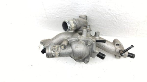 05-09 Hyundai Tucson Thermostat Housing Oem 2.7L — photo 2