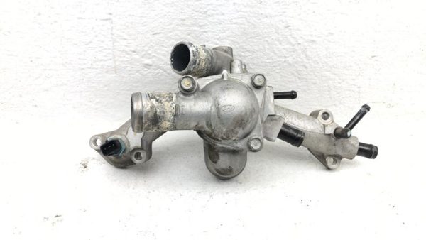 05-09 Hyundai Tucson Thermostat Housing Oem 2.7L — photo 1
