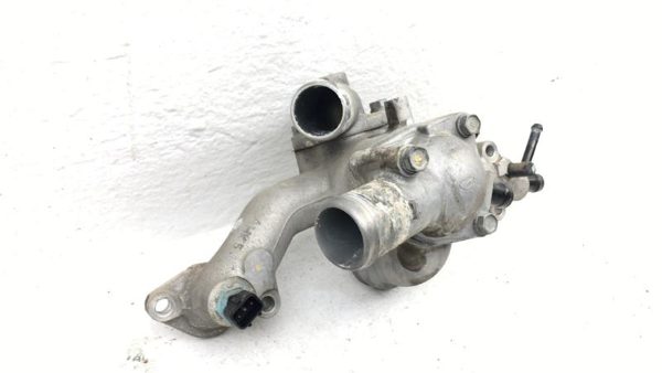 05-09 Hyundai Tucson Thermostat Housing Oem 2.7L — photo 3