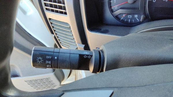 2004-2005 Nissan Titan Turn Signal Switch Column Control Lever Headlight Oem — photo 1