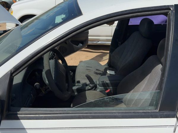 1995-2005 Chevy Cavalier Driver Left Front Side Window Door Glass Oem Sdn — photo 3