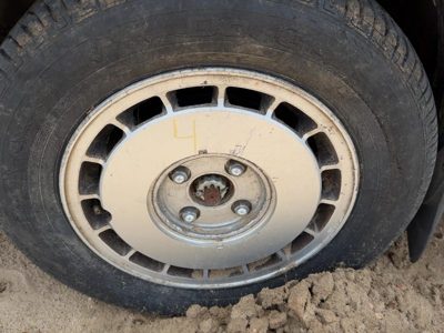 1987 Nissan Maxima 15" Aluminum Wheel Oem Factory Rim #4 15X6 4030038E27