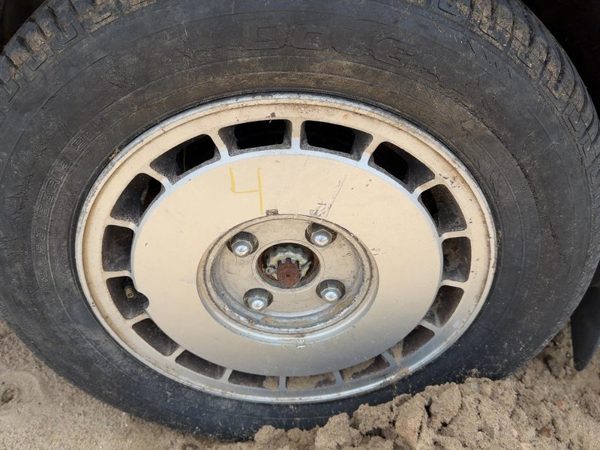 1987 Nissan Maxima 15" Aluminum Wheel Oem Factory Rim #4 15X6 4030038E27 — photo 3
