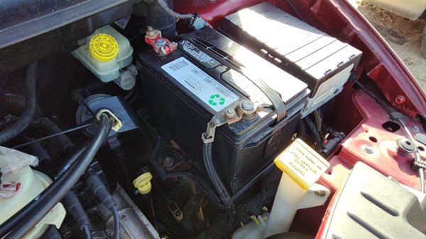 2006-2007 Chrysler Town & Country Complete Battery Tray With Hold Down 3.8L Oem — photo 6