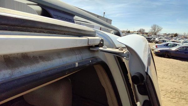 04-10 Toyota Sienna Driver Left Rear Door Upper Roller Assembly Oem Back — photo 3