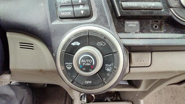 10-11 Honda Insight Temperature Control Module In Dash Heater Ac Head Unit Oem — photo 1