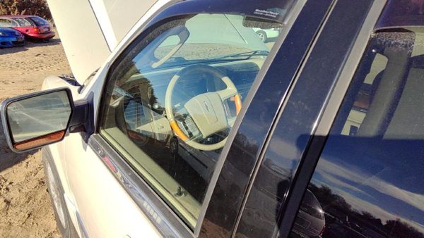 2007-2015 Lincoln Navigator Driver Left Front Side Window Door Glass Oem — photo 3