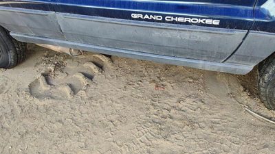 2004 Jeep Grand Cherokee Passenger Right Lower Rocker Panel Moulding Side Skirt