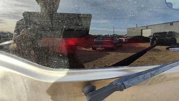 00-04 Nissan Xterra Third Brake Light Middle Lamp Oem — photo 1