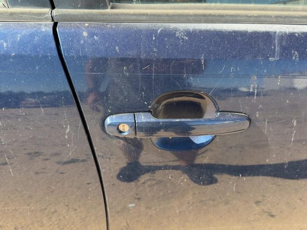 03-08 Matrix Xr Passenger Right Front Outside Door Handle Oem Indigo Ink Pearl — photo 3