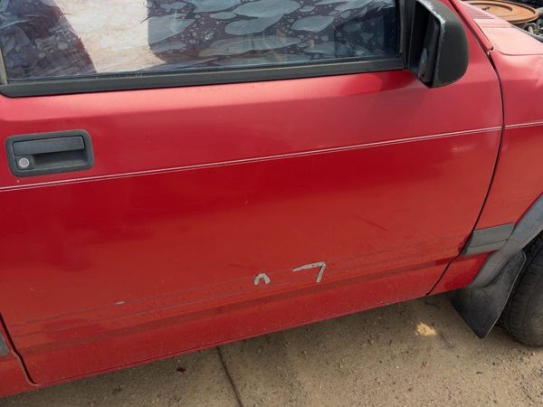 1991 Dodge Dakota Front Door RH Red — photo 3