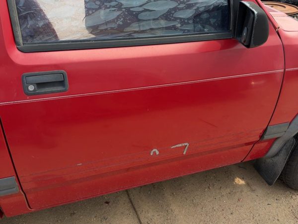 1991 Dodge Dakota Front Door RH Red — photo 2