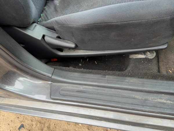 2005 Nissan Altima Passenger Right Side Seat Trim Panel Oem Charcoal G — photo 1