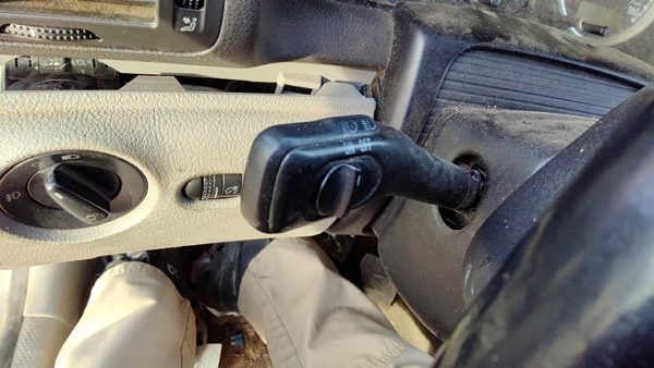 2000-2005 Vw Passat Turn Signal Switch Column Control Lever Headlight Oem — photo 3