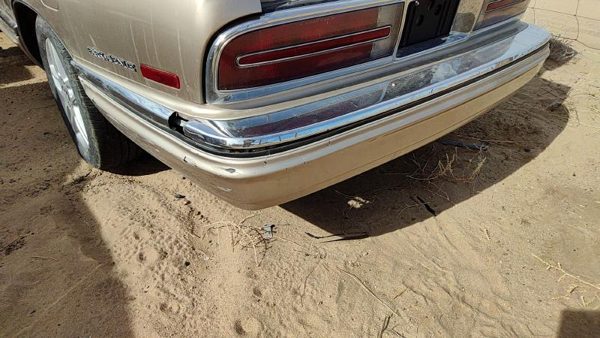 1991-1996 Buick Park Ave Ultra Rear Bumper Cover Assembly Oem Back Gold 25534978 — photo 2