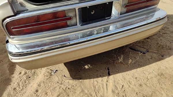 1991-1996 Buick Park Ave Ultra Rear Bumper Cover Assembly Oem Back Gold 25534978 — photo 4