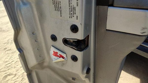 05-09 Chevy Equinox Driver Left Front Door Latch With Rods/Cables Oem — photo 1