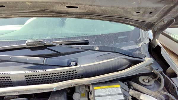 2012-2019 Nissan Versa Driver Left Windshield Wiper Arm Oem Blade Lever — photo 2