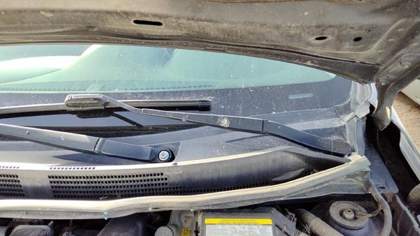 2012-2019 Nissan Versa Driver Left Windshield Wiper Arm Oem Blade Lever — photo 3