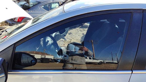 2011-2016 Chevy Cruze Driver Left Front Side Window Door Glass Oem 42424428 — photo 2