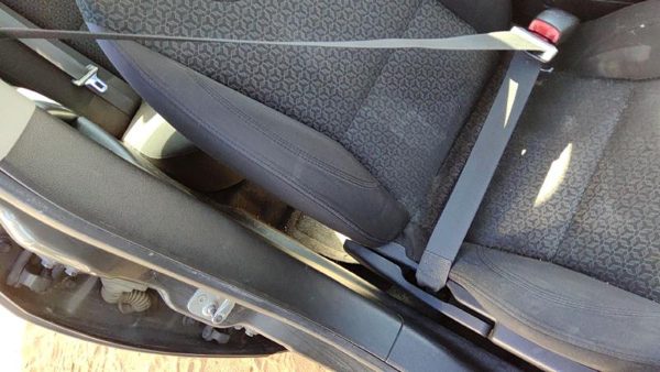 07-08 G6 Passenger Right Front Seat Belt Retractor Oem Shoulder Black 19B — photo 1