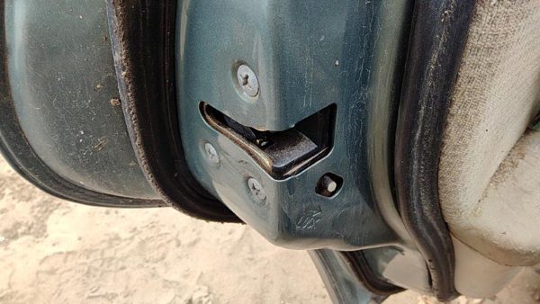 2000-2004 Legacy Outback Driver Left Rear Door Latch With Rods/Cables Oem Back — photo 5