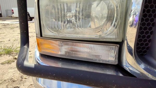 2003 Ford F350 Sd Pickup Fog/mark/park/turn Light/lamp RH Powerstroke — photo 3