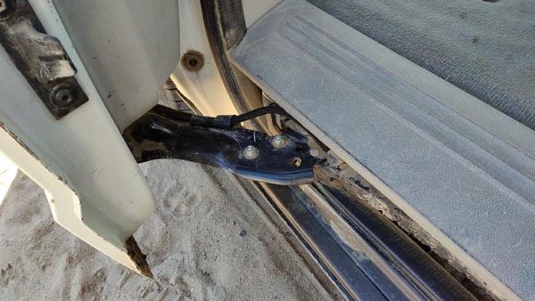 2008-2020 Dodge Grand Caravan Passenger Right Rear Door Lower Roller Oem Back — photo 4